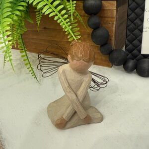 Willow Tree Kneeling Angel Serenity figurene  - Brown and Cream